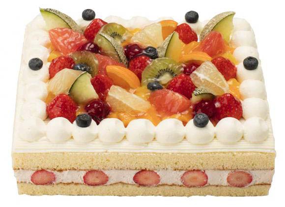 大人数でお祝いするバースデーケーキはシャトレーゼのフルーツスクエアデコレーションがおススメ たかゆるブログ