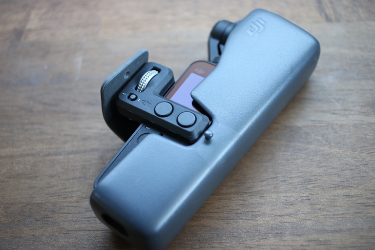 DJI Osmo Pocketのコントローラーホイール買ったら専用保護ケースが 