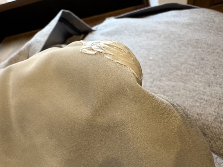 無印良品「空気でできたソファ」のコーキング修理