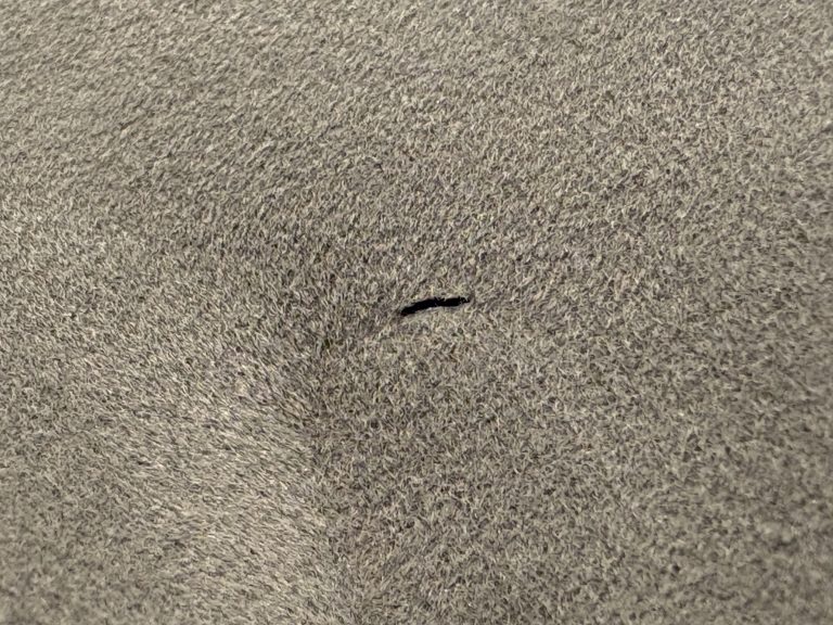 無印良品「空気でできたソファ」の小さな穴