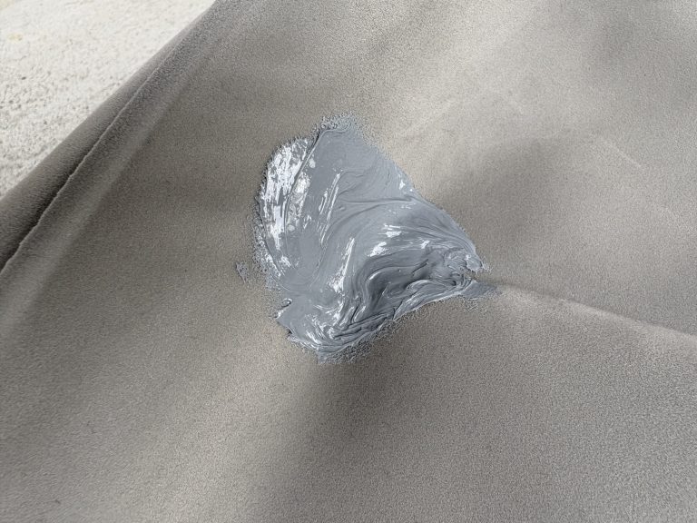 無印良品「空気でできたソファ」のコーキング修理